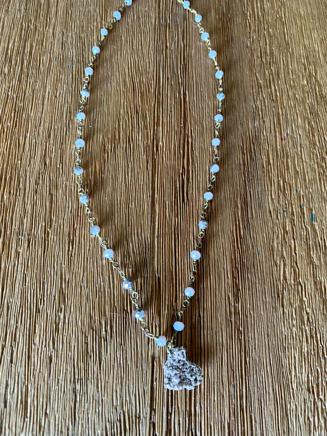 Corazón hilo con cadena rosario